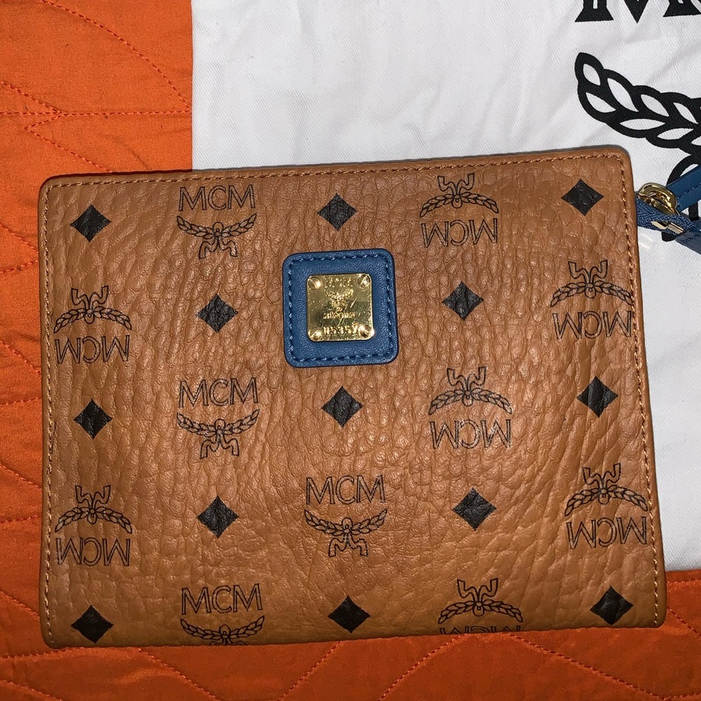 MCM Small Visetos Zip Pouch